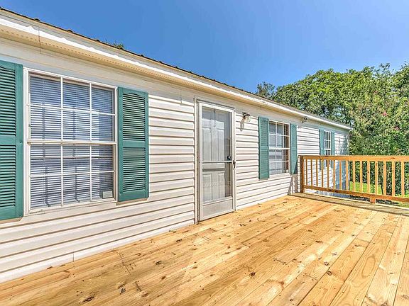 3rd image of 144 Eagle Crest Way