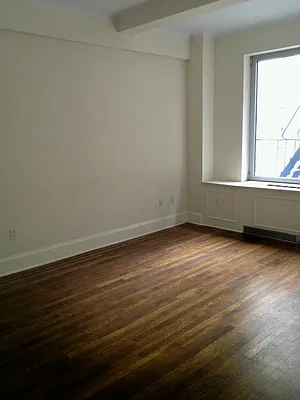 Sold by Manhattan Network Inc. | media 4