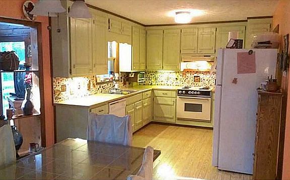 3rd image of 417 Charles Cobb Ln