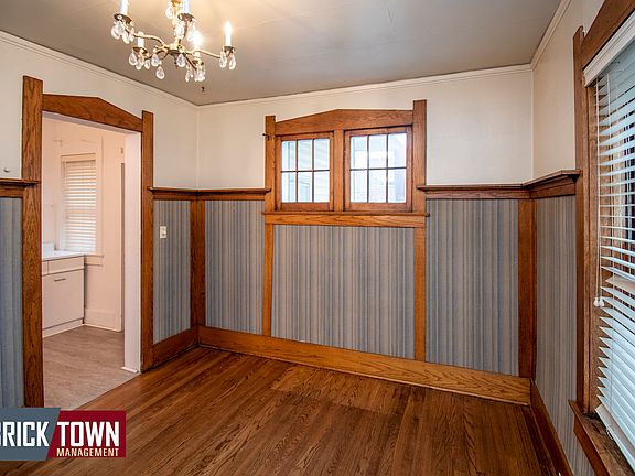3rd image of 3008 Dewey Ave #3008