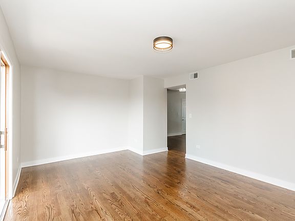 5th image of 6307 S Nashville Ave #3N