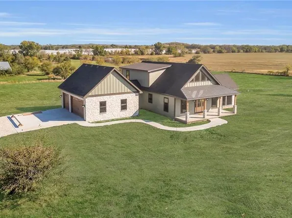 21806 E 291st St, Harrisonville, MO 64701