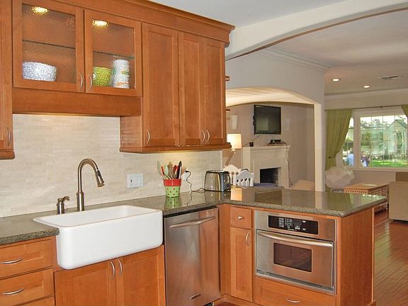 Kitchen Farmhouse Sink