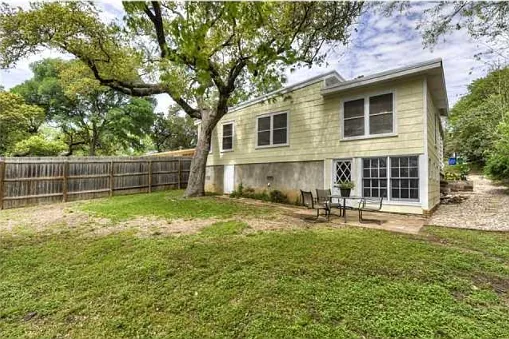 3 bed, 2.0 bath, 1400 sqft, $4,050 — Photo 3