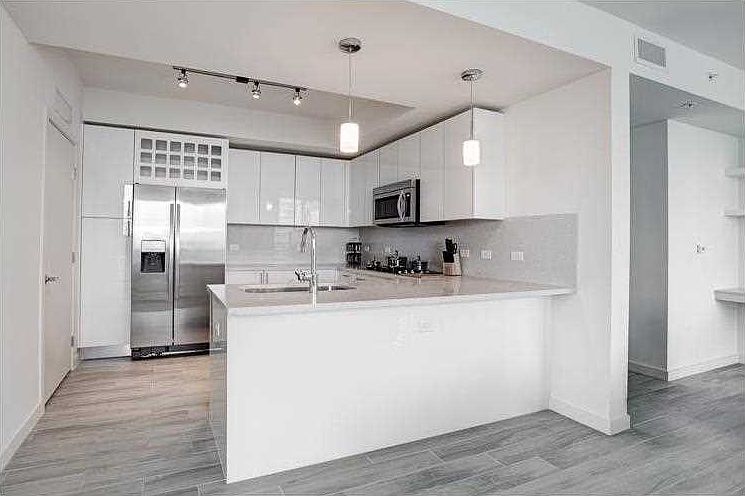 1st image of 999 SW 1st Ave #33O4