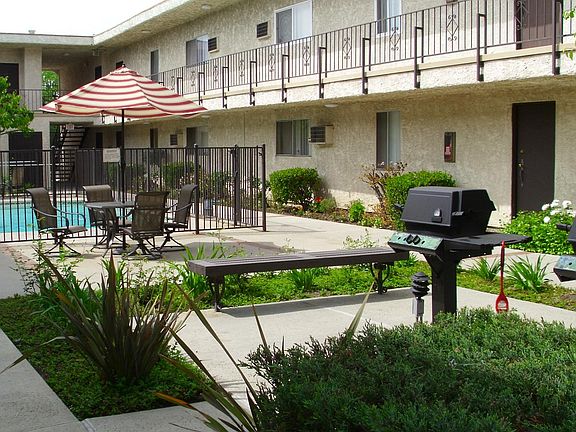 3rd image of 6253 Lankershim Blvd APT 104