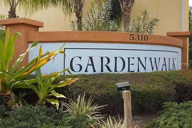 2 bed, 920 sqft, $1,550 — Photo 1