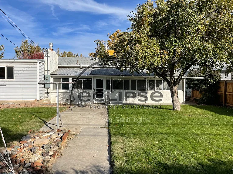 447 N 19th St — Photo 25