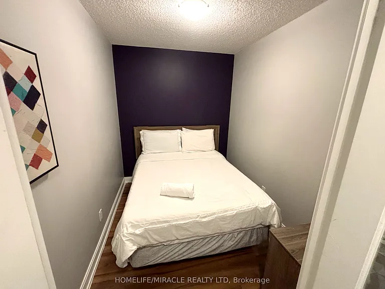 330 Burnhamthorpe Rd W #510 — Photo 5