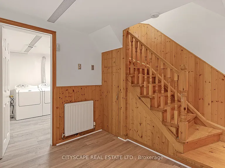 1345 Saint James Ave #UPPER — Photo 13