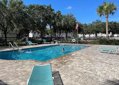 424 Banana Cay Dr #G