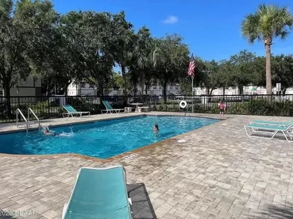 424 Banana Cay Dr APT G, South Daytona, FL 32119