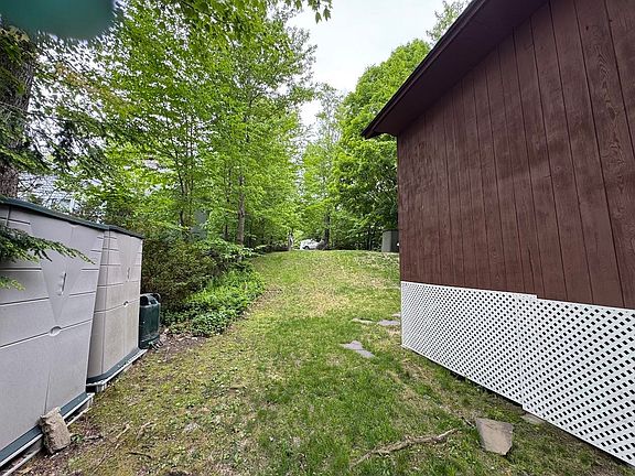 3rd image of 2167 Valley Road