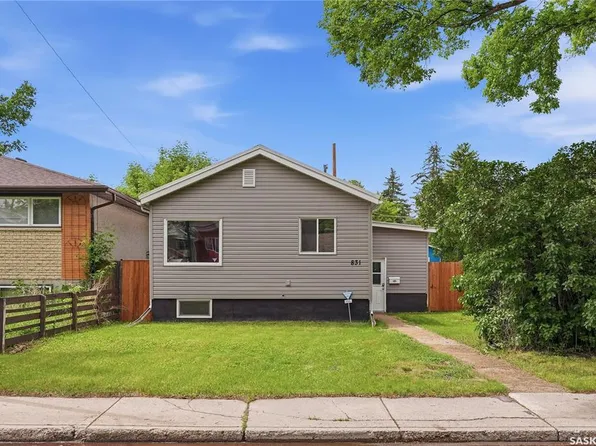 831 K AVENUE N, Saskatoon, SK S7L 2N2
