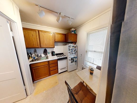 3rd image of 507 E Ann St APT 5