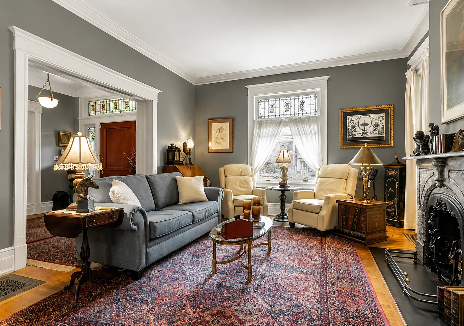 Live The Legacy: Rare 2-Bedroom Residence On Iconic Saint James Court — Photo 4