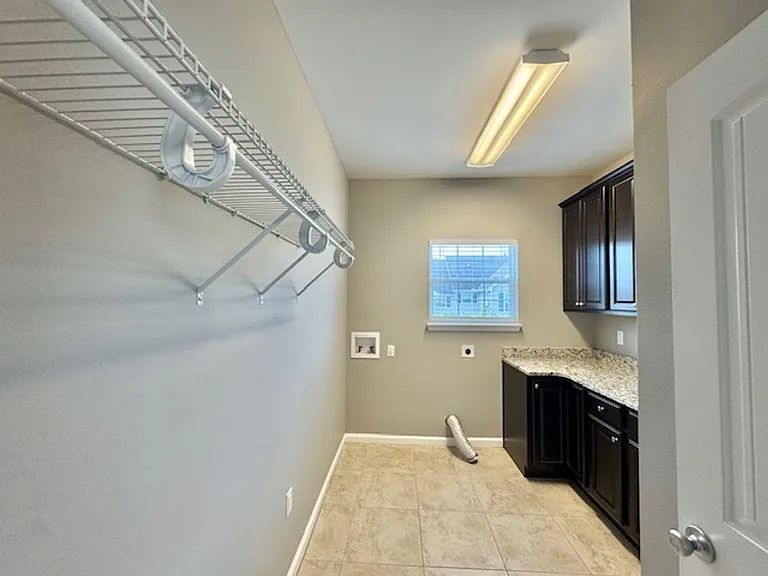 126 Farrah Ave — Photo 22
