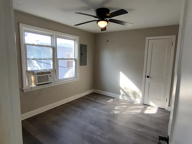 1229 W Ocean View Ave #D — Photo 8