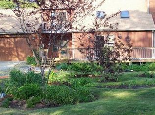 18 Blossom St, Centerville, MA 02632