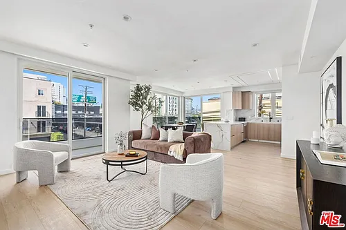 1414 1/2 S Beverly Dr #303 Photo 1