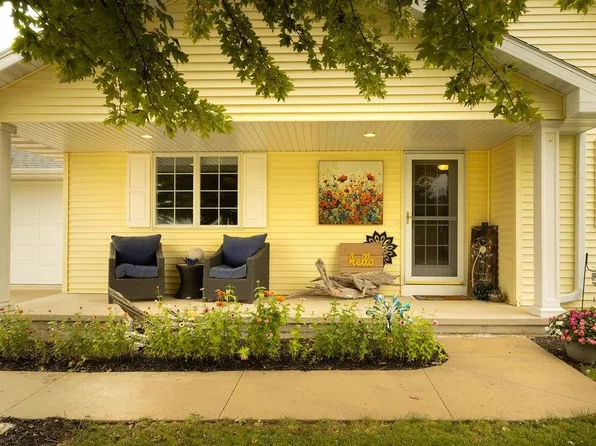 W4797 Nature Ln, Sherwood, WI 54169