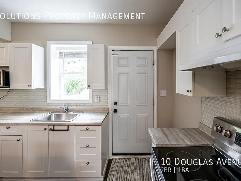 10 Douglas Ave — Photo 7