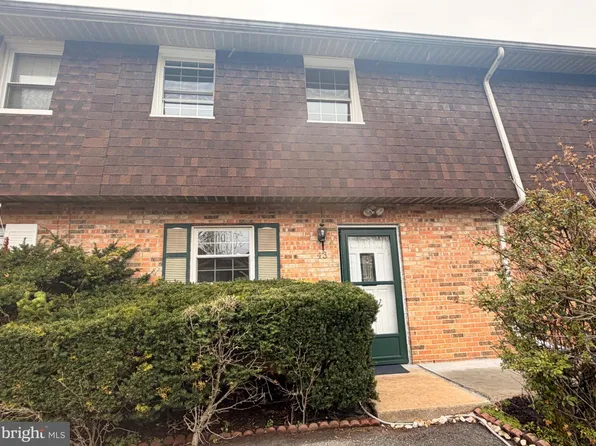 43 La Cascata, Clementon, NJ 08021