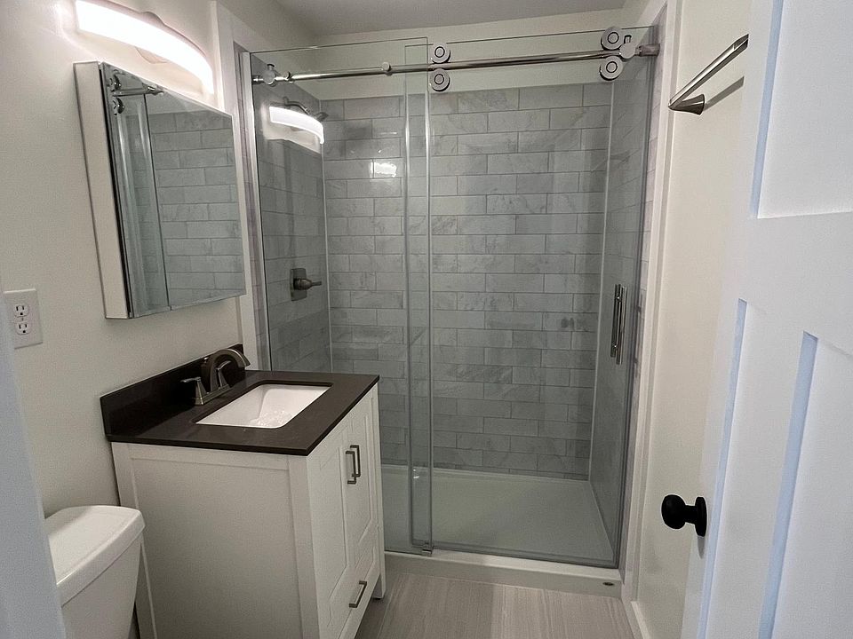 bathroom off bedroom 1