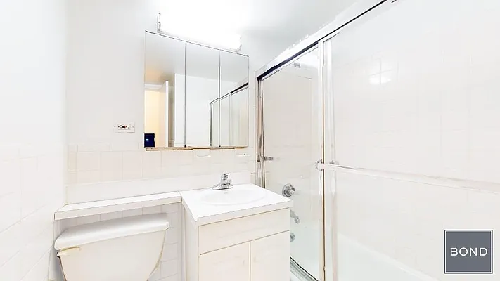 Rented by Bond New York | media 5