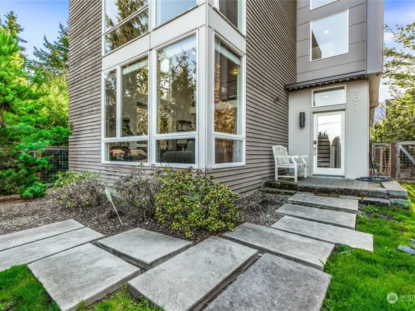 7011 Seward Park Avenue S, Seattle, WA 98118