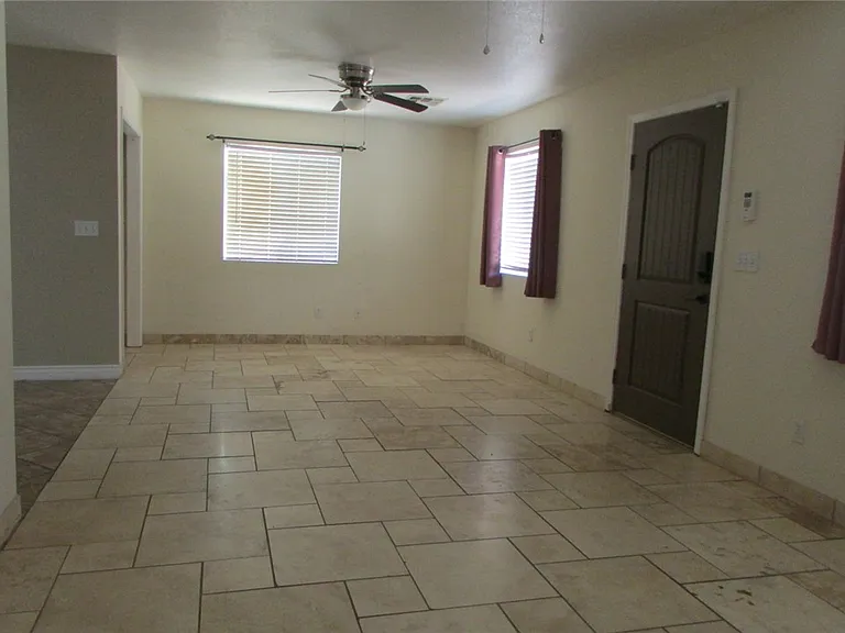548 Ramar Rd — Photo 3