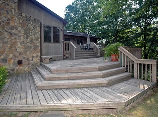 3 Tiffany Ct, Cedar Grove, NJ 07009