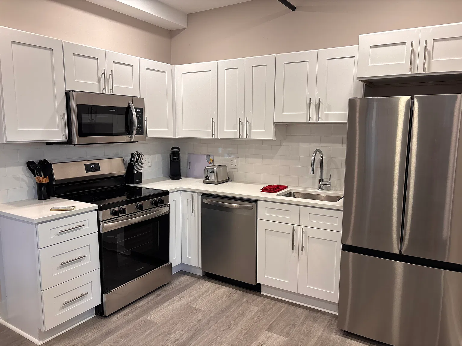 1 bed, 500 sqft, $1,850 — Photo 2