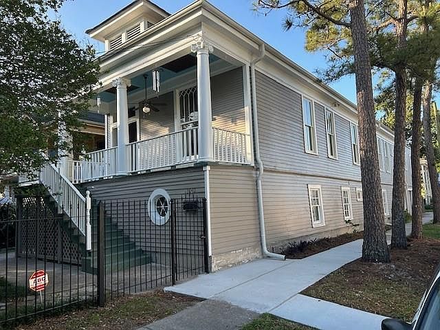1st image of 3040 Esplanade Ave