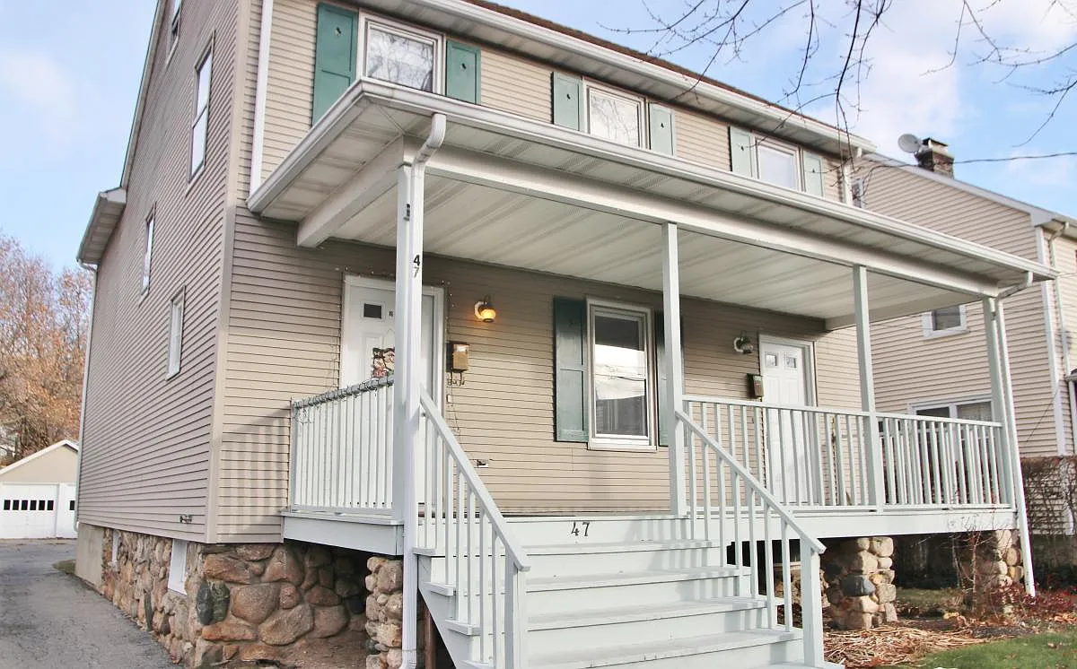 1 bed, 1100 sqft, $2,100 — Photo 2