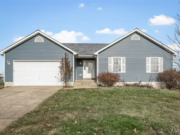 26 Dean Wells Ct, Warrenton, MO 63383