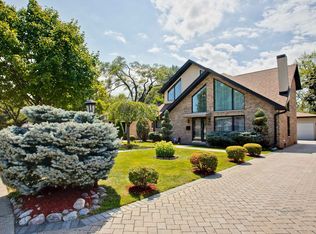 7938 N Nora Ave, Niles, IL 60714