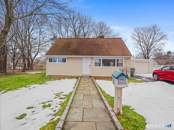 69 Seaver Circle, Bridgeport, CT 06606