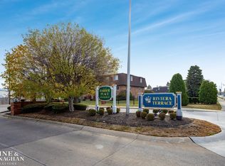 404 Riviera Terrace Dr, Saint Clair Shores, MI