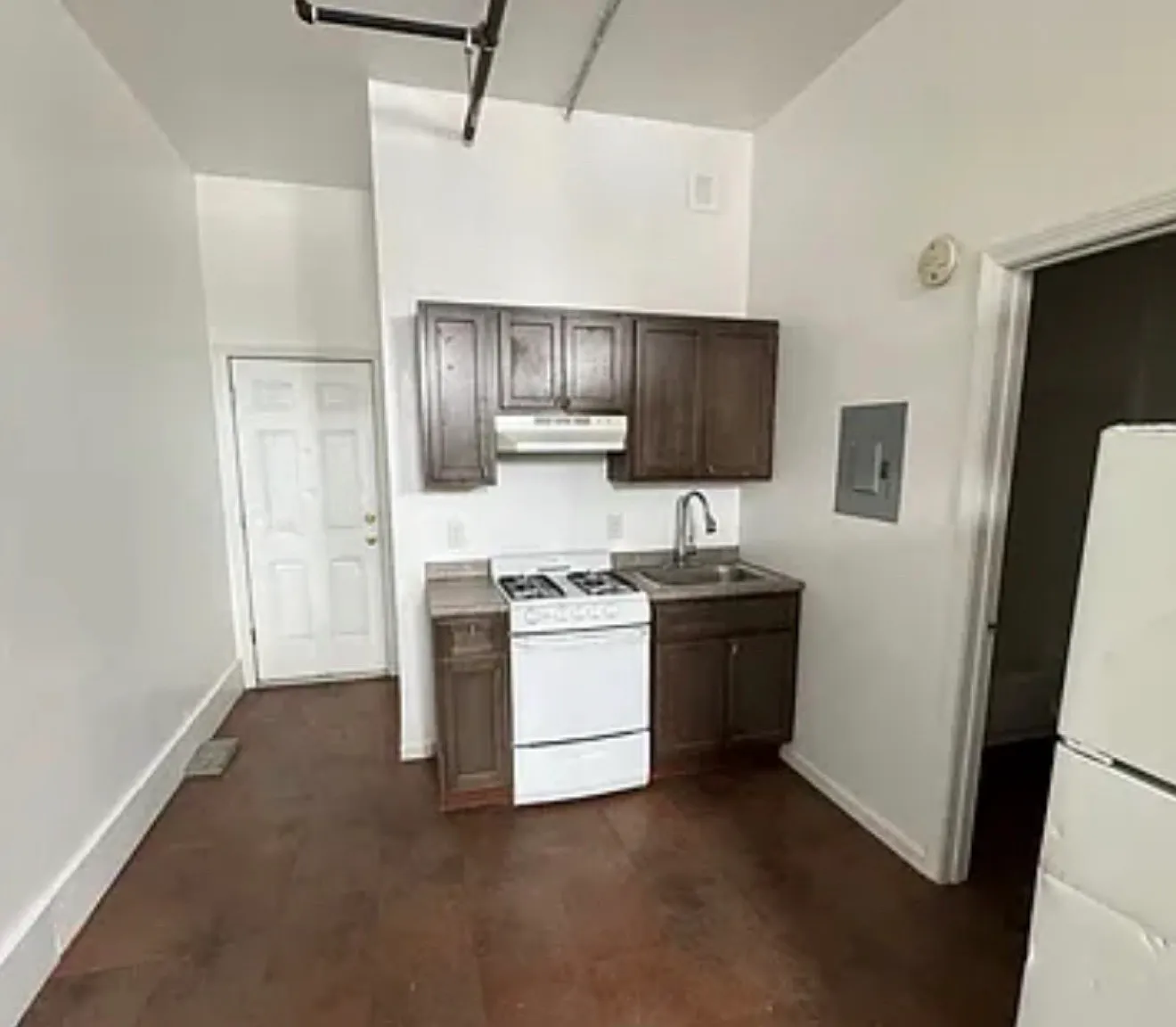 Studio, $1,475 — Photo 1