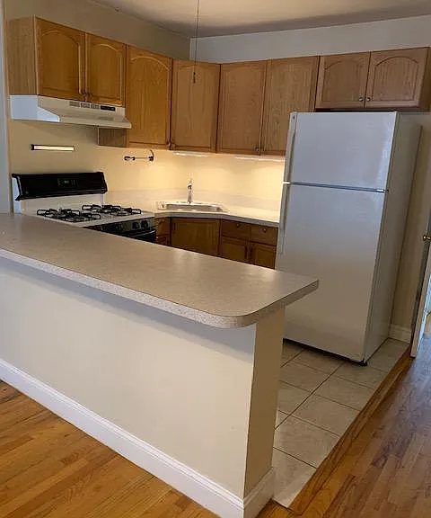 288 Monmouth St #1 — Photo 10