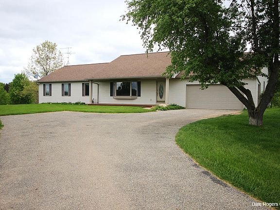 3rd image of 9313 Bailey Dr NE