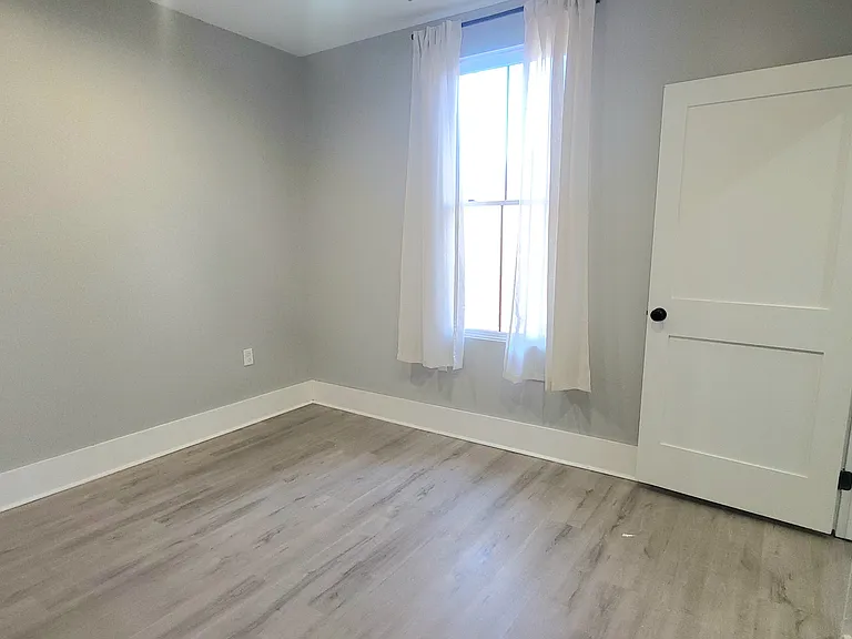 419 Hinton St #1 — Photo 8