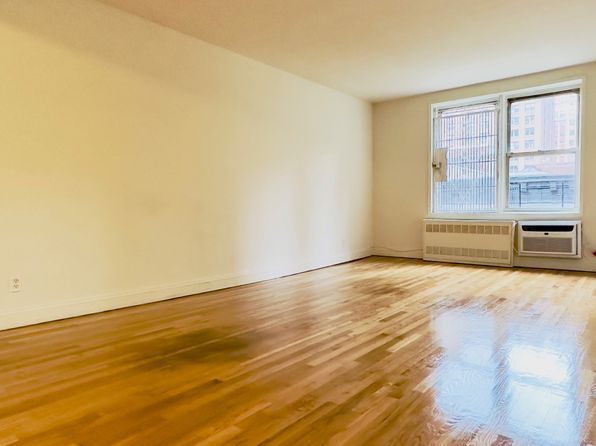 310 W 47th St APT 7H