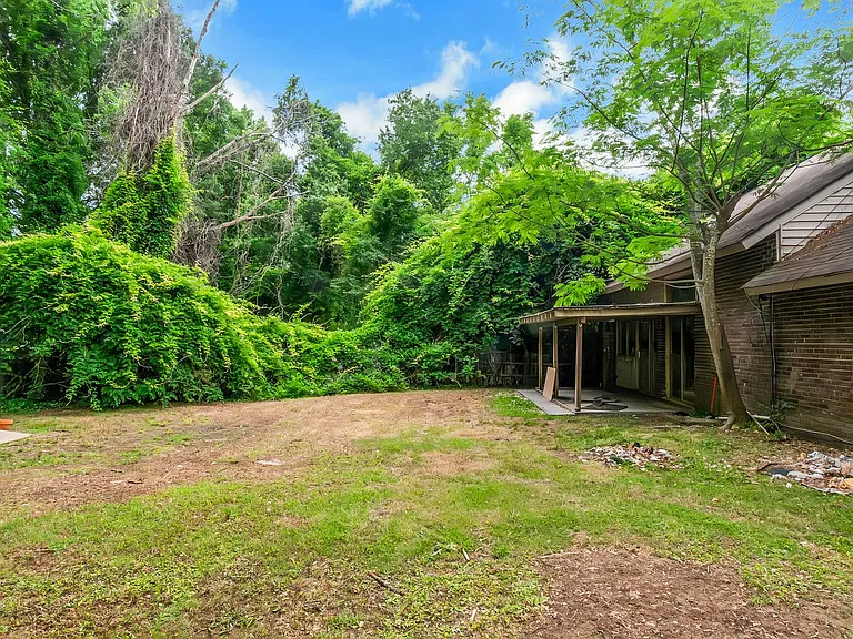 3325 Valley Bend Rd — Photo 35