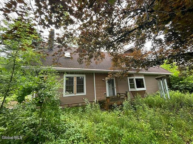 2nd image of 12 Brackwyck Drive