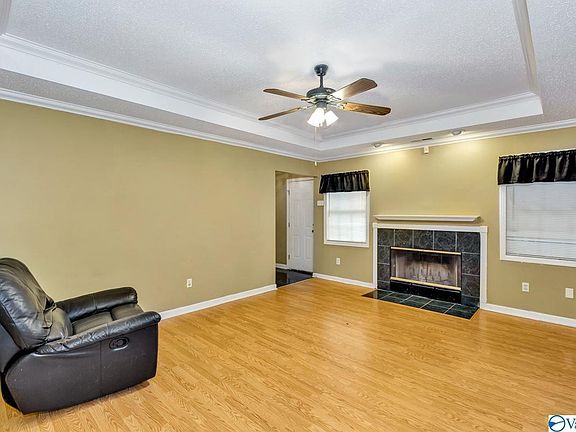 4th image of 1019 Brisbane Ln SE