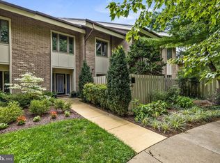 913 Drohomer Pl, Baltimore, MD 21210