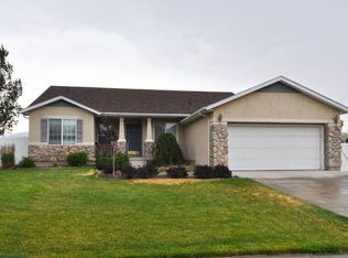 8458 S Wild Oak Dr, West Jordan, UT 84081