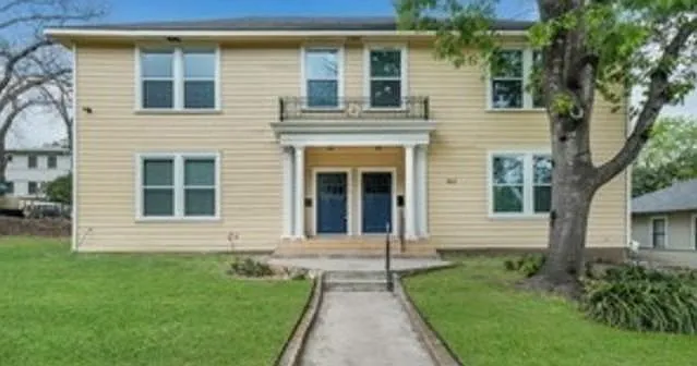 107 Willim Avenue — Photo 2
